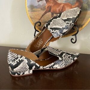 Franco Sarto Woman’s 5 Artisan Snake Print Leather Slip-on Flats (MSRP$109)